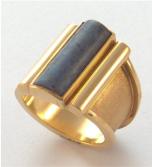 Ring in 750er Gelbgold mit Dumorterit-halbzylinder
